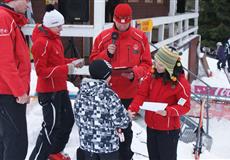 Závody lyžařská školička Ski-instruktoři + rozlučková akce Pernink